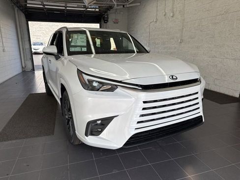 New 2026 Lexus TX 350 AWD image 2