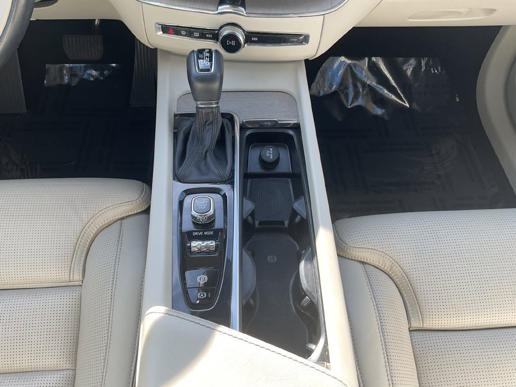 Used 2021 Volvo XC60 T5 Inscription FWD image 32