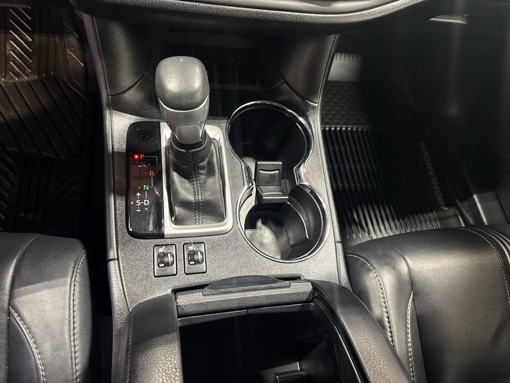 Used 2017 Toyota Highlander SE FWD image 10
