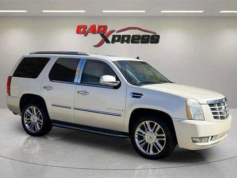 Used 2009 Cadillac Escalade AWD image 6