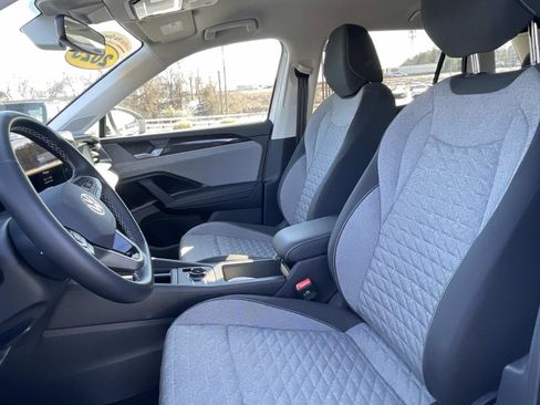 Certified 2025 Volkswagen Tiguan S image 18