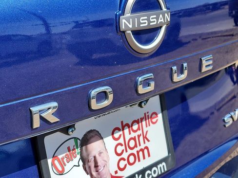 Used 2023 Nissan Rogue SV image 11