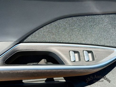 Used 2025 Lucid Air Touring AWD/4WD image 23