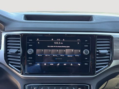 Used 2022 Volkswagen Atlas Cross Sport SE image 17