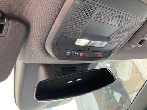 Used 2024 Chevrolet Equinox EV RS image 18