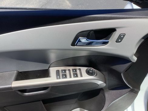 Used 2020 Chevrolet Sonic Premier FWD image 12