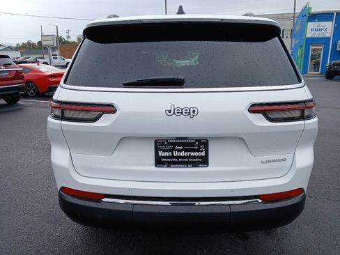 New 2025 Jeep Grand Cherokee L Laredo w/ Luxury Tech Group I image 5