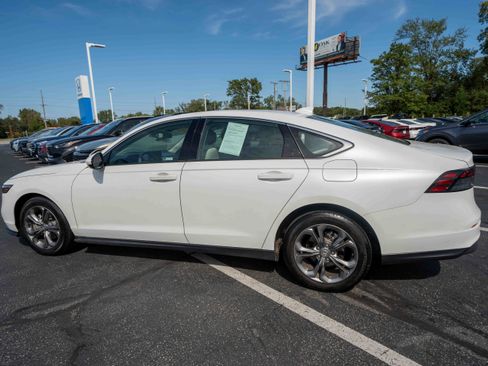 Used 2024 Honda Accord EX image 4