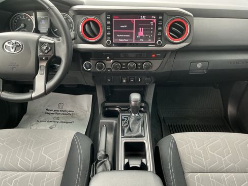 Certified 2023 Toyota Tacoma TRD Off-Road AWD/4WD image 11