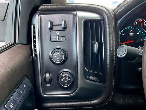 Used 2015 Chevrolet Silverado 1500 LTZ AWD/4WD image 14