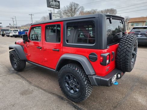 Used 2023 Jeep Wrangler Unlimited w/ Cold Weather Group image 5