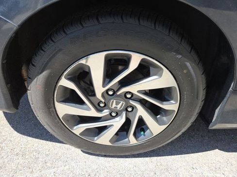 Used 2018 Honda Civic EX image 21