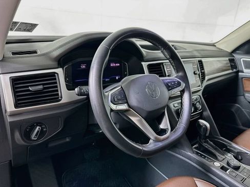 Certified 2023 Volkswagen Atlas SEL AWD/4WD image 10