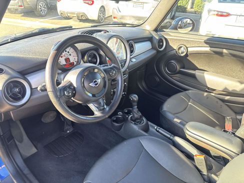 Used 2012 MINI Cooper Hardtop image 16