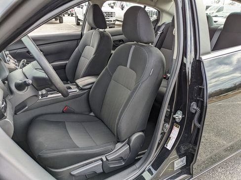 Used 2024 Nissan Sentra SV image 32