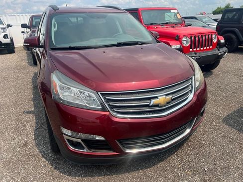 Used 2017 Chevrolet Traverse LT w/ Traveler's Package FWD image 1