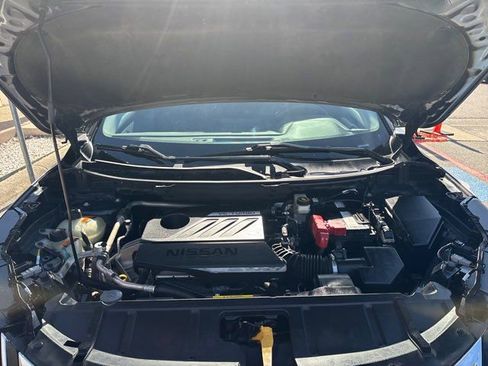 Used 2022 Nissan Rogue SV image 59