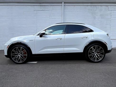 Used 2025 Porsche Macan Turbo Electric AWD/4WD image 2
