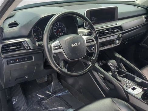 Used 2022 Kia Telluride LX AWD/4WD image 10