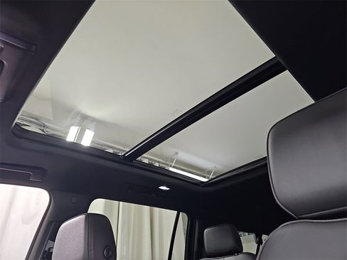 Certified 2024 Chevrolet Suburban RST w/ Luxury Package image 41