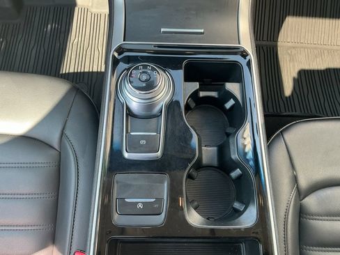 Used 2024 Ford Escape ST-Line w/ Tech Pack #1 AWD/4WD image 15