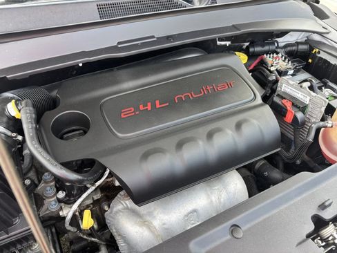 Used 2018 Jeep Compass Latitude w/ Popular Equipment Group FWD image 34