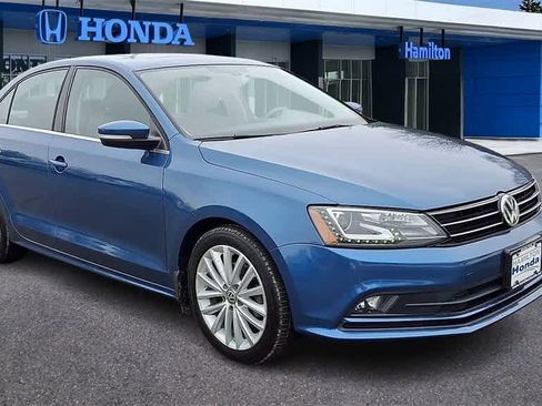 Used 2016 Volkswagen Jetta SEL w/ Lighting Package image 2