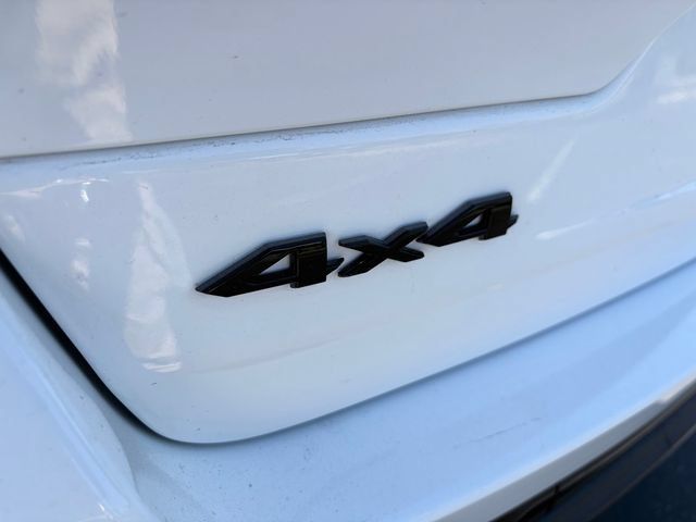 Used 2023 Jeep Grand Cherokee Altitude AWD/4WD image 25