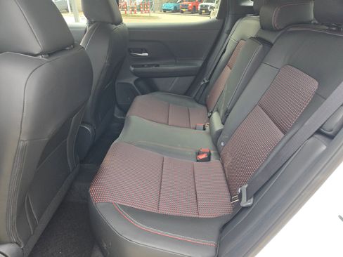 New 2026 Nissan Kicks SR image 12