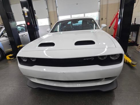 Used 2023 Dodge Challenger SRT Hellcat w/ Driver Convenience Group RWD image 2