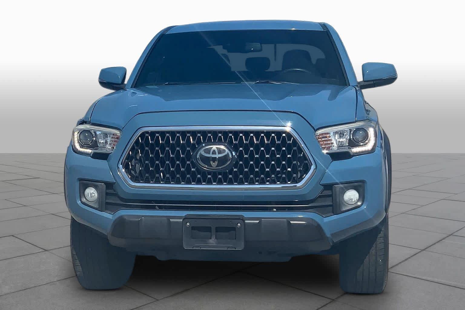 Used 2019 Toyota Tacoma TRD Off-Road w/ Technology Package AWD/4WD image 4