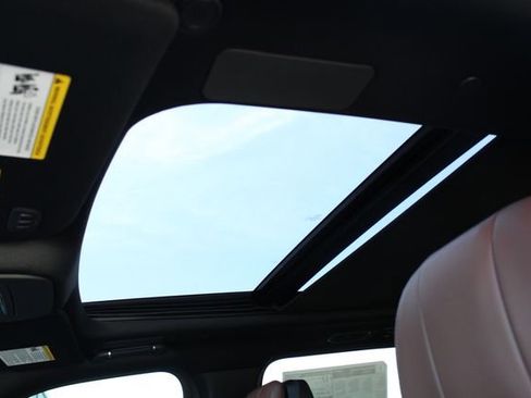 New 2026 Lincoln Navigator Reserve AWD/4WD image 35