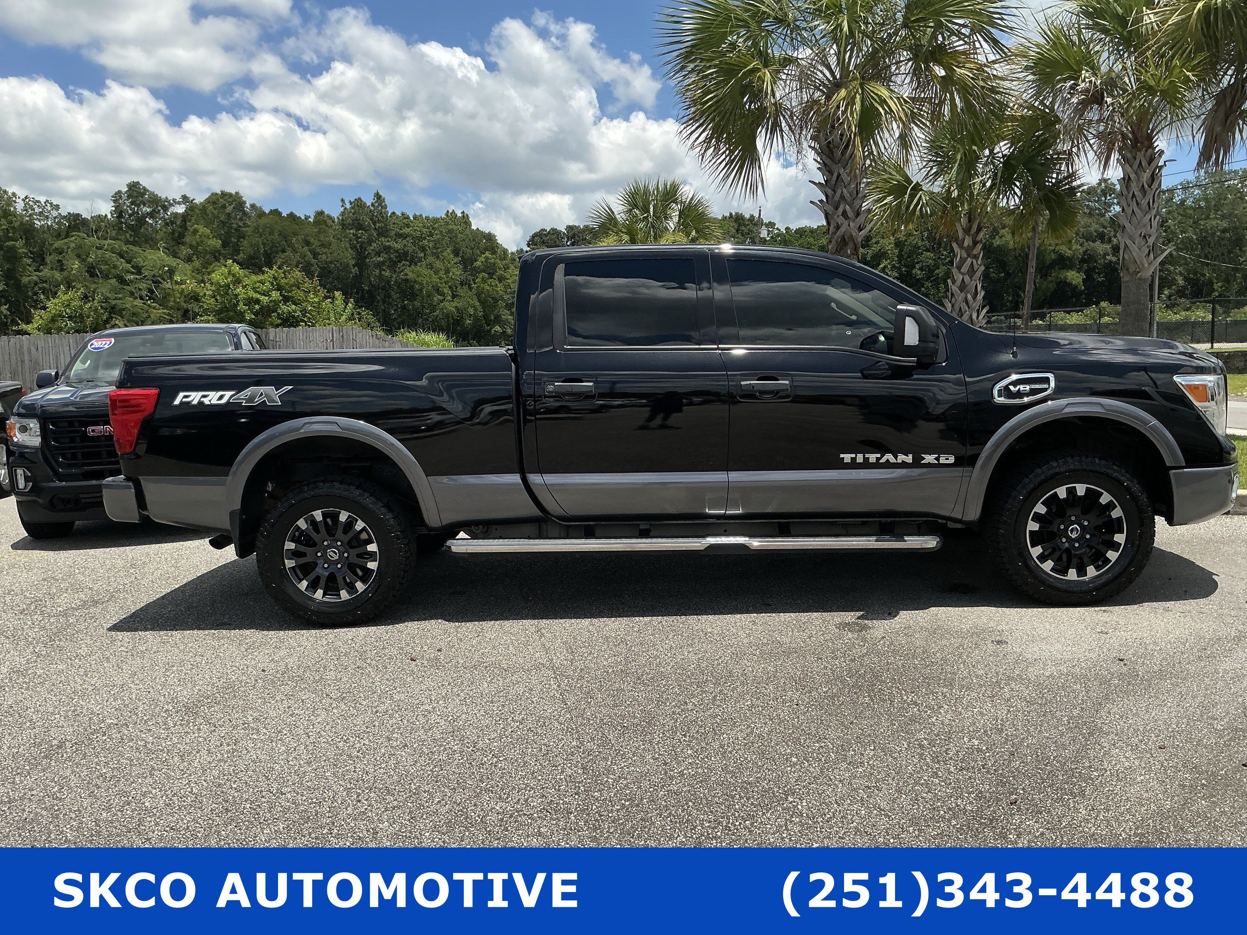 Used 2017 Nissan Titan PRO-4X AWD/4WD image 6