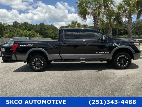 Used 2017 Nissan Titan PRO-4X AWD/4WD image 6