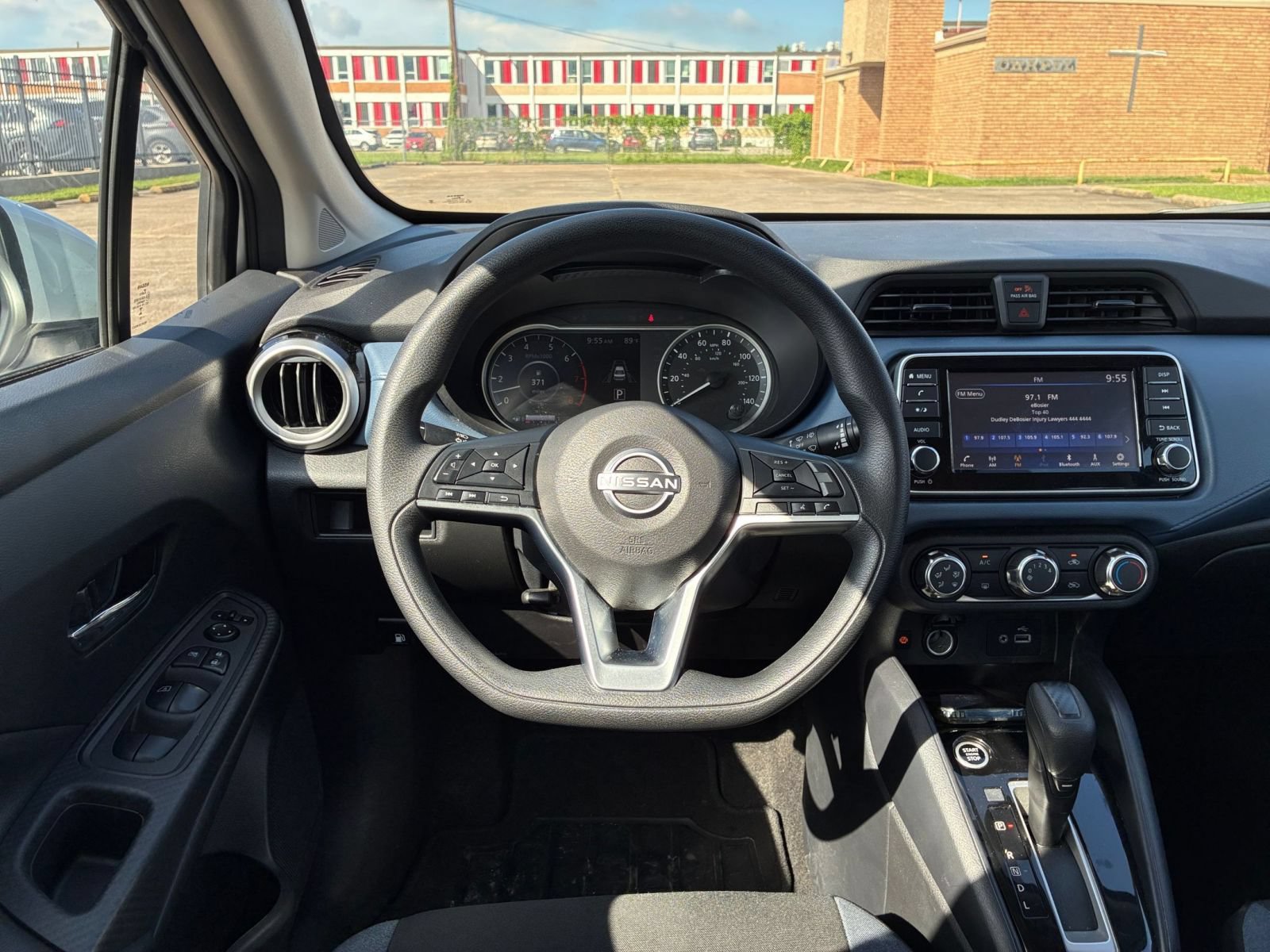 Used 2025 Nissan Versa SV FWD image 31