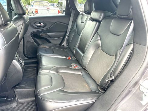 Used 2021 Jeep Cherokee Latitude Plus w/ Sun & Sound Group AWD/4WD image 23