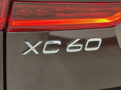 Certified 2026 Volvo XC60 B5 Core AWD/4WD image 7