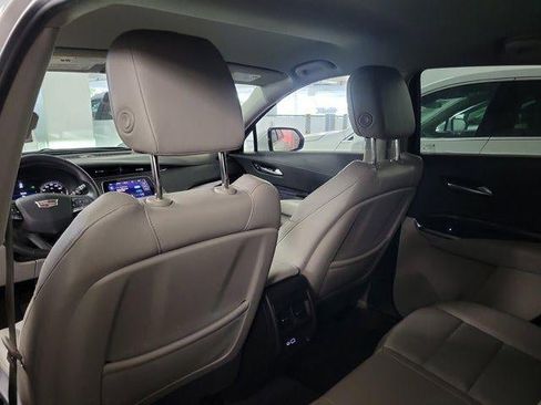 Certified 2023 Cadillac XT4 Luxury FWD image 12