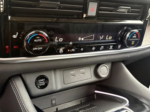 New 2026 Nissan Rogue Platinum AWD/4WD image 16