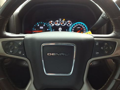 Used 2018 GMC Sierra 2500 Denali w/ Duramax Plus Package image 12