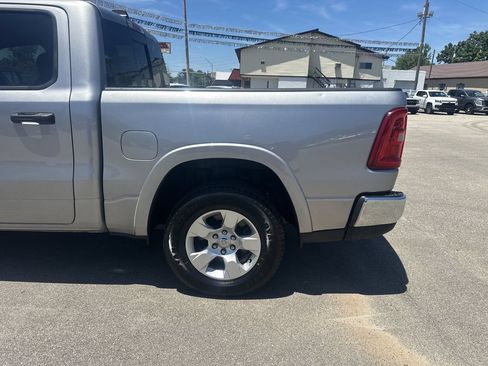Used 2025 RAM 1500 Big Horn AWD/4WD image 9