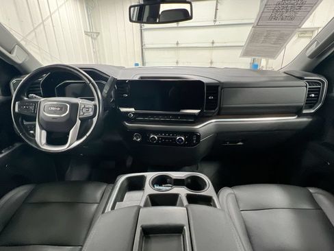 Used 2022 GMC Sierra 1500 SLT AWD/4WD image 10