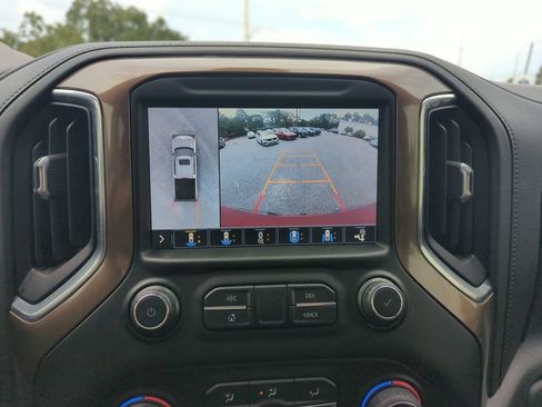 Used 2019 Chevrolet Silverado 1500 High Country w/ Technology Package RWD image 26