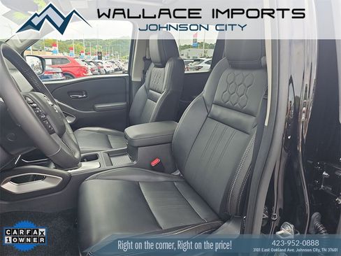 Used 2024 Nissan Frontier SL image 9