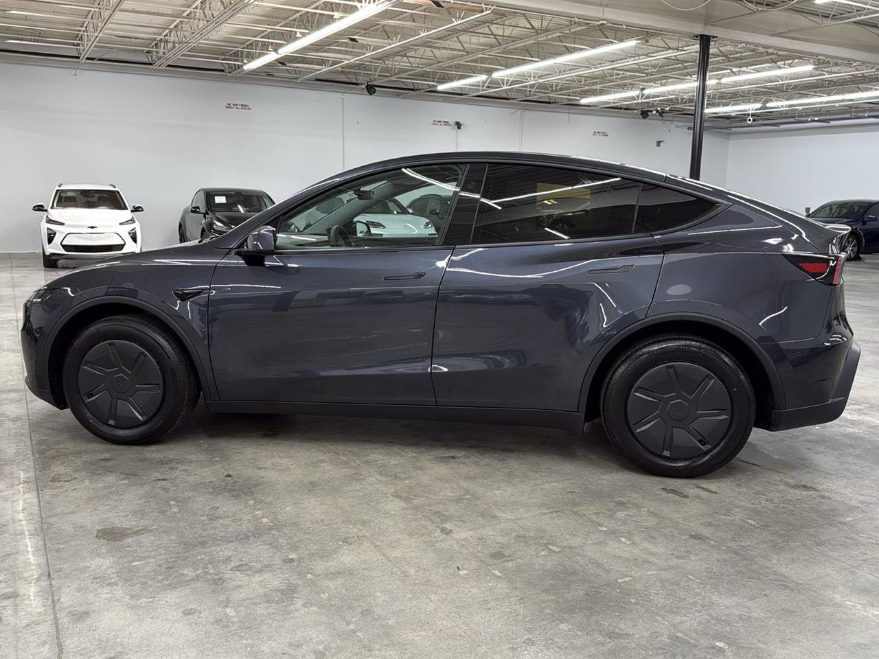 Used 2026 Tesla Model Y 2WD image 12