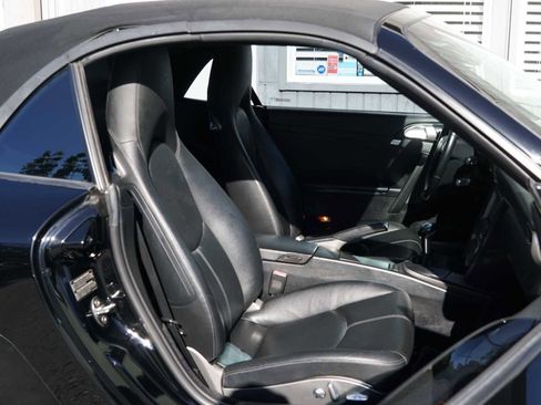 Used 2006 Porsche 911 Carrera 4 image 38