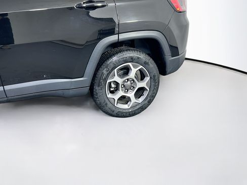 Used 2022 Jeep Compass Trailhawk AWD/4WD image 27