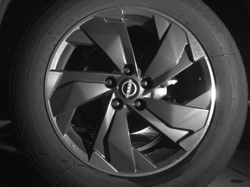 Used 2025 Nissan Rogue SV image 14