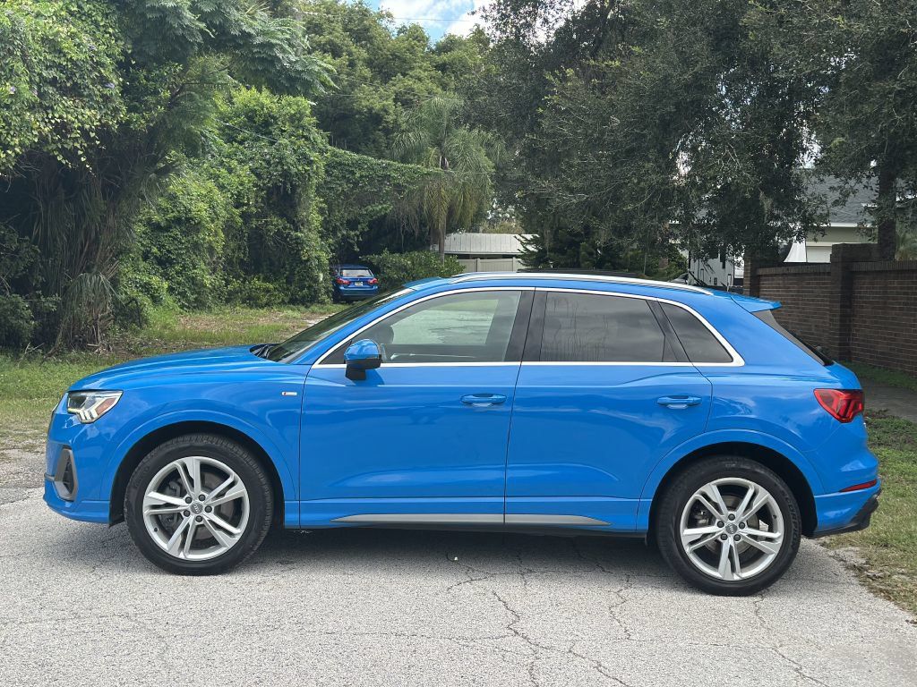 Used 2019 Audi Q3 2.0T Premium Plus w/ Premium Plus Package AWD/4WD image 2