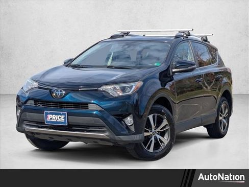 Used 2018 Toyota RAV4 XLE image 1